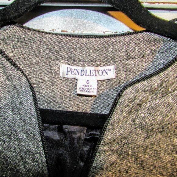 Pendleton Small Gray Blazer - Picture 2 of 8